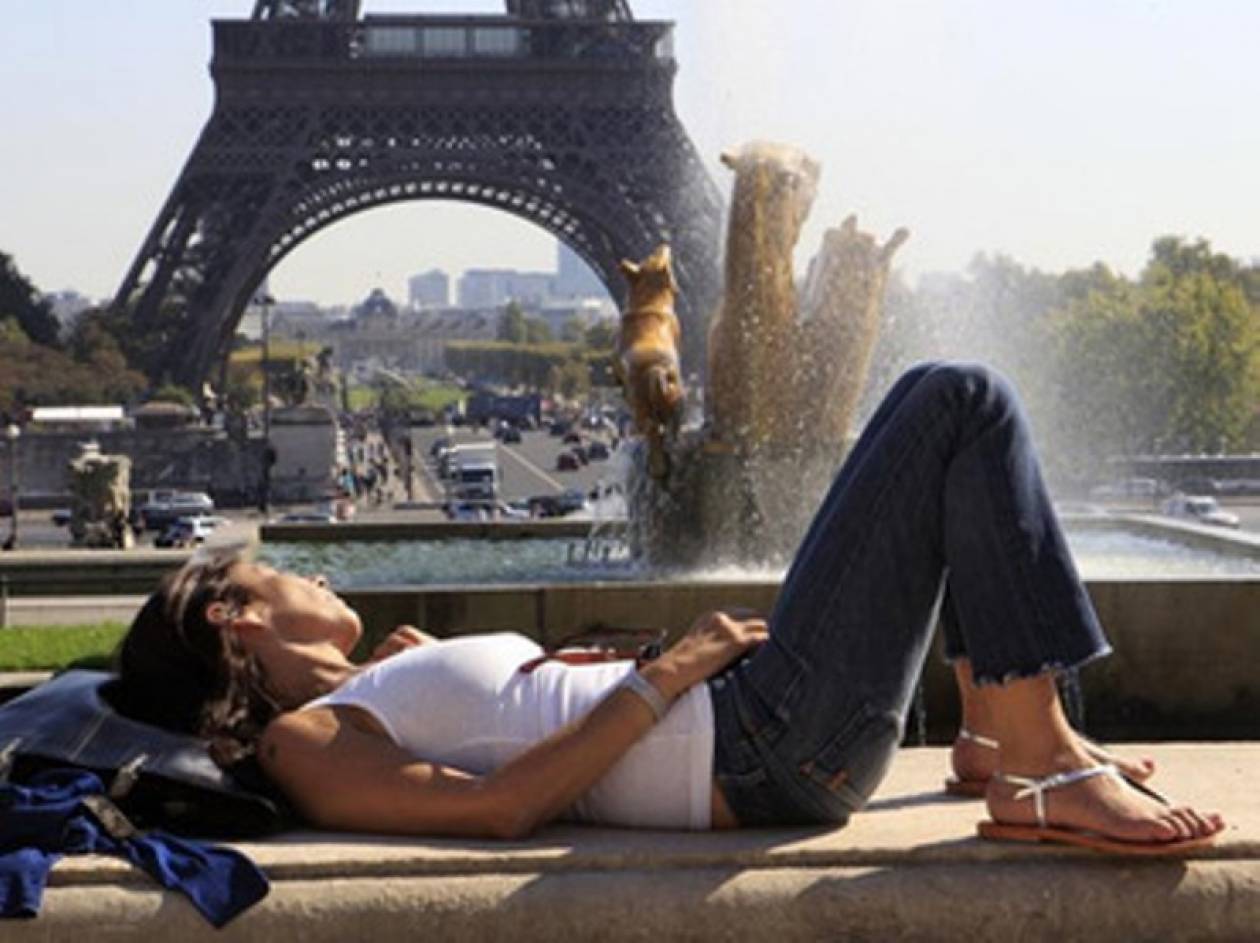 Μόλις νομιμοποιήθηκε το παντελόνι για τις γυναίκες στο Παρίσι