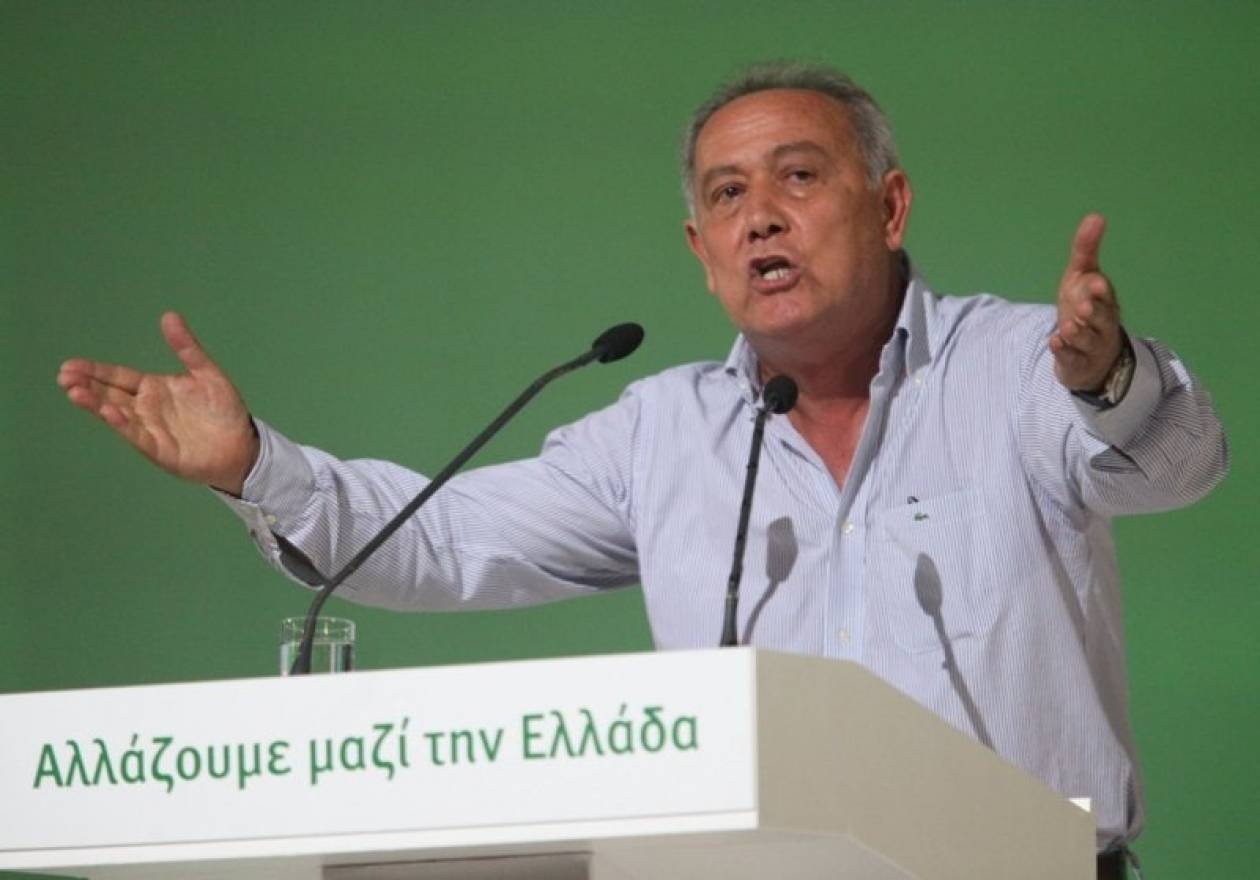 Παναγιωτακόπουλος: Πάρτε πίσω το ερωτηματολόγιο, είναι γελοιότητα