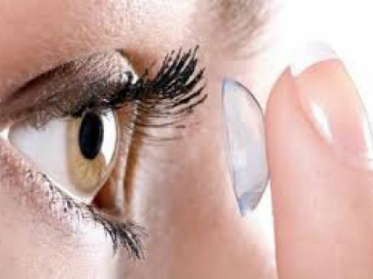 Απίστευτο! Δείτε τι μπορείτε να πάθετε από τους φακούς επαφής!