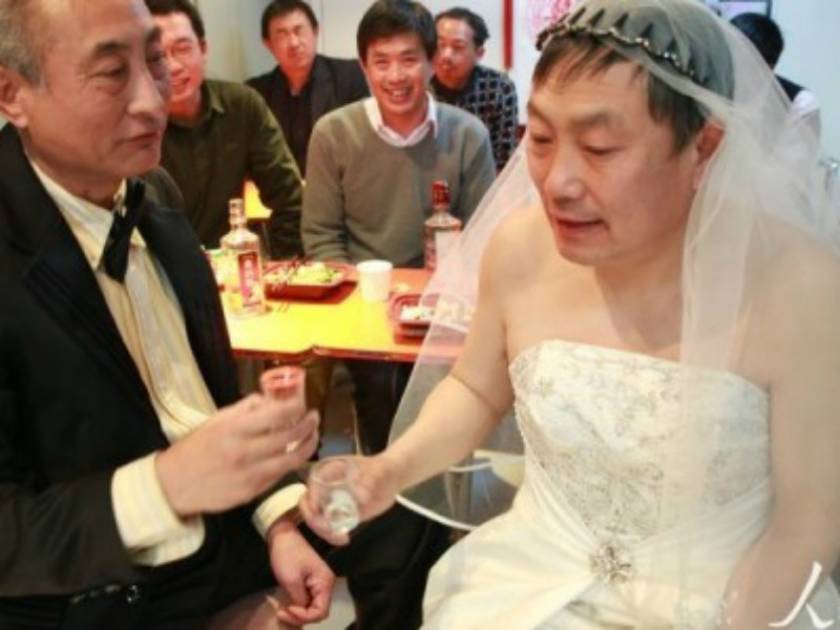 Ομοφυλόφιλοι παππούδες ερωτεύτηκαν και παντρεύτηκαν! (Pics)
