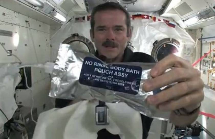 Βίντεο: Πώς πλένουν τα χέρια τους οι αστροναύτες;