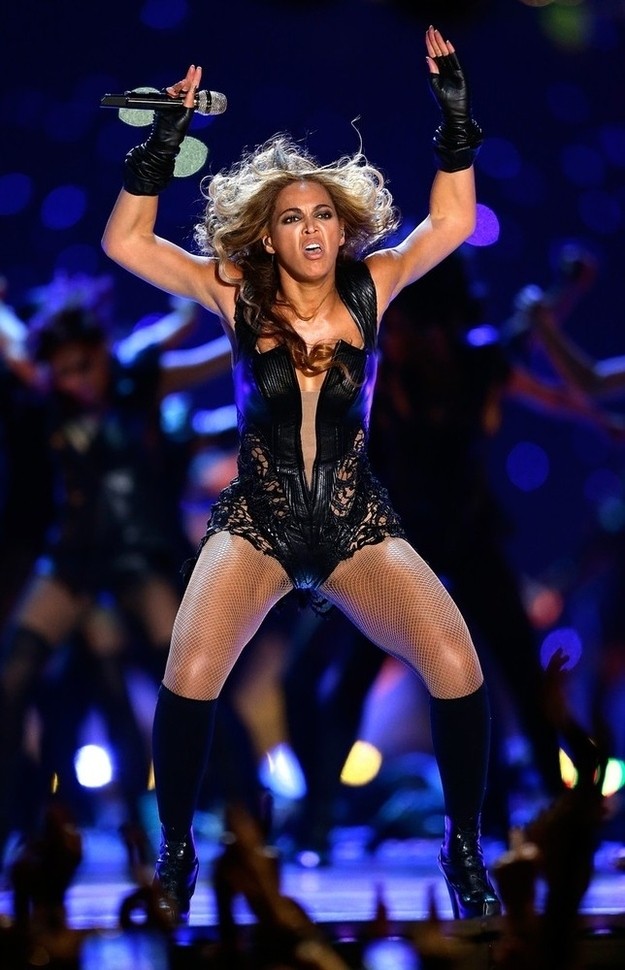 Αποσύρθηκαν οι «μη κολακευτικές» φωτογραφίες της Beyonce!