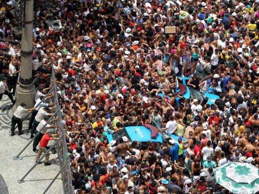 Πανικός και τραυματίες στο καρναβάλι του Ρίο