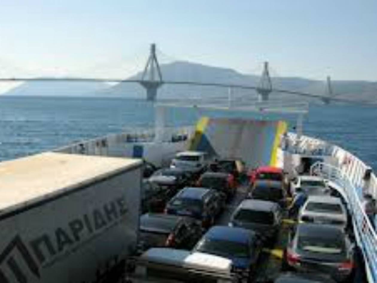 Τρόμος στο Ρίο – Αντίρριο: Πλοίο προσέκρουσε σε πυλώνα της γέφυρας!
