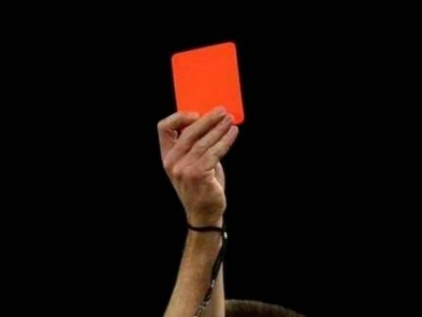 Ηλεία: Διαιτητής έκανε το λάθος - Του έδειξε κόκκινη κάρτα και τότε...