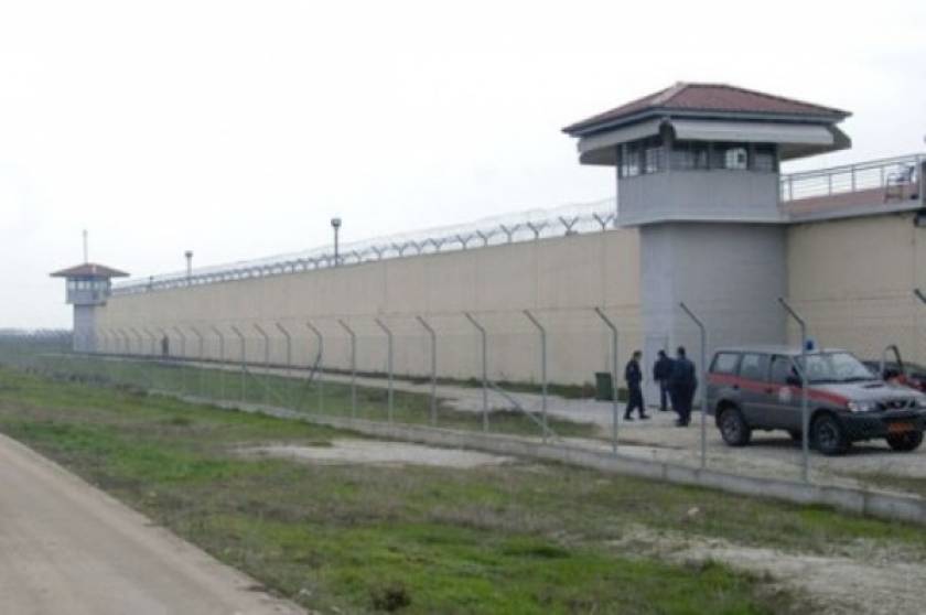 Συνεχίζονται οι έρευνες στις φυλακές των Τρικάλων