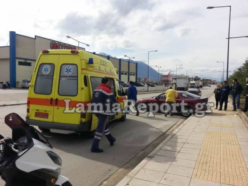 Λαμία: Τραυματίστηκε δασκάλα σε τροχαίο