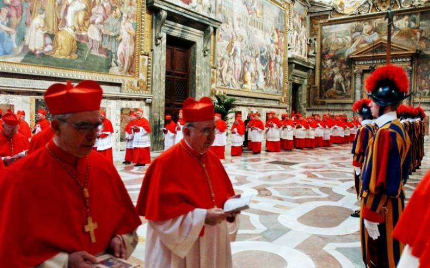 Ξεκινούν οι διαδικασίες για την εκλογή του νέου Πάπα