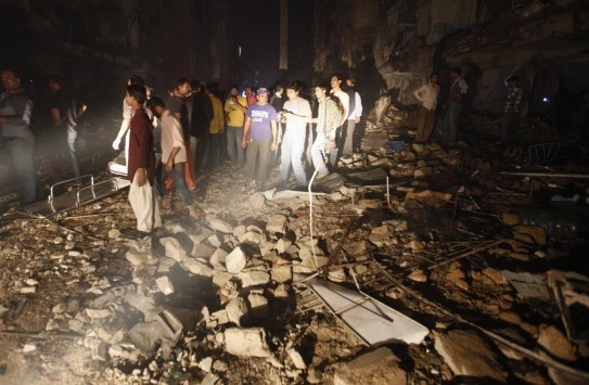 Πολύνεκρη έκρηξη βόμβας στο Καράτσι