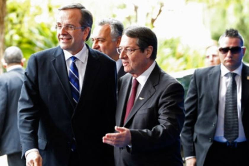 Τoν Πρόεδρο Αναστασιάδη υποδέχεται ο Πρωθυπουργός