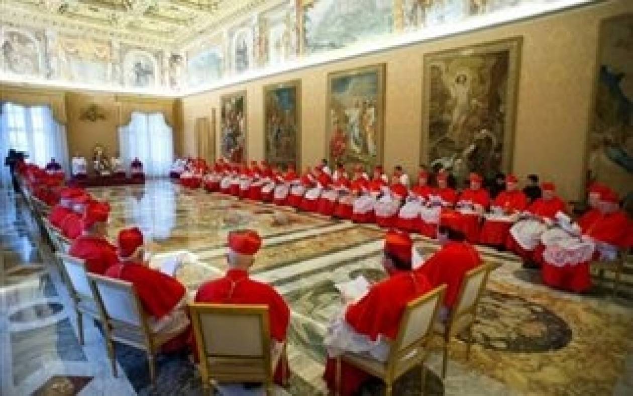 «Σε πρώτο πλάνο» η εκλογή του νέου Πάπα