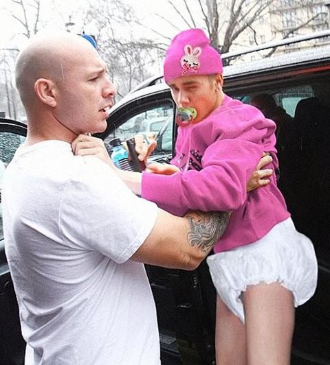 Η φωτογραφία που ο Justin Bieber θέλει να εξαφανίσει από το διαδίκτυο