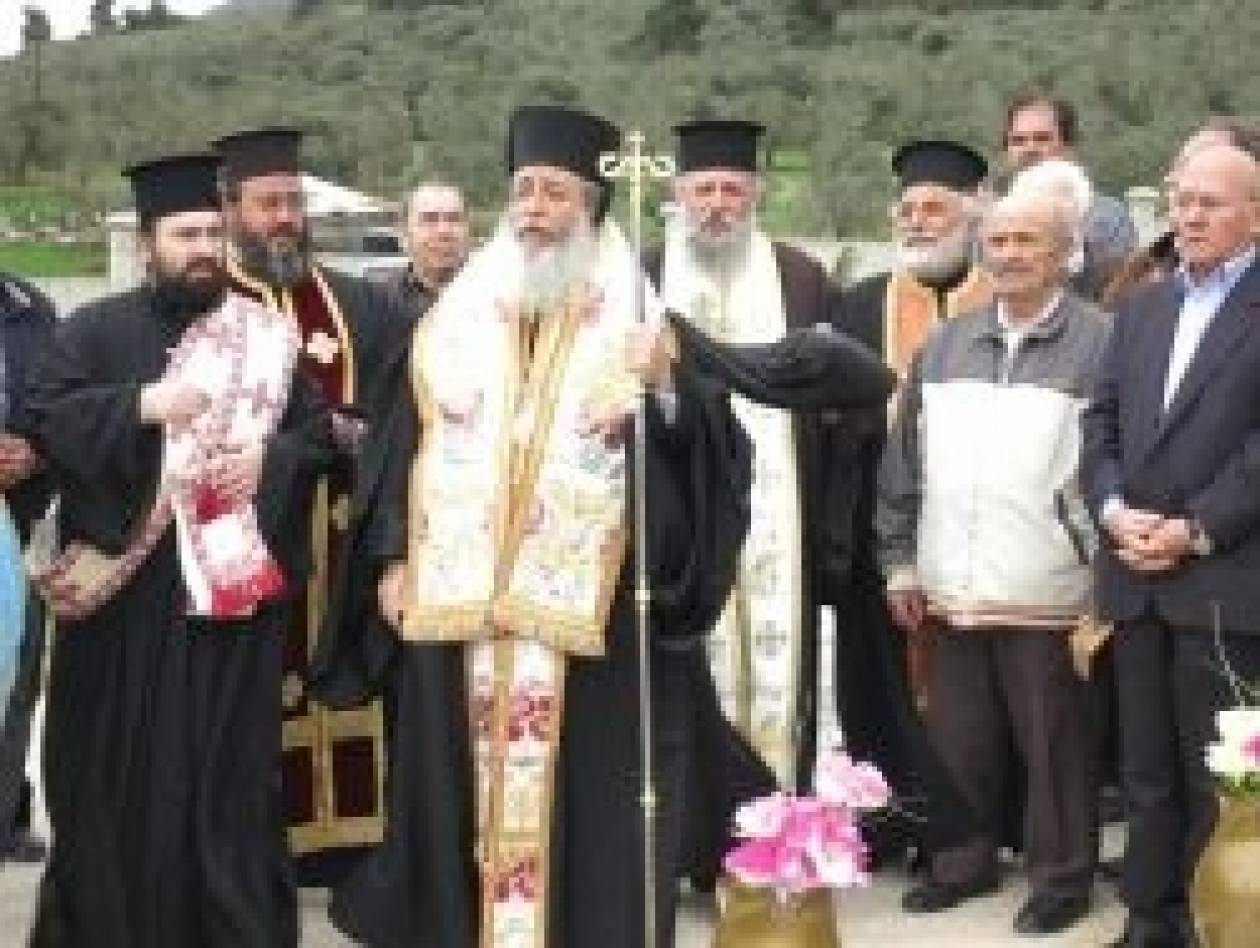 Ο πρώτος Ιερός Ναός στην Ελλάδα εις τιμήν του Αγ. Μιχαήλ του Χωνιάτου