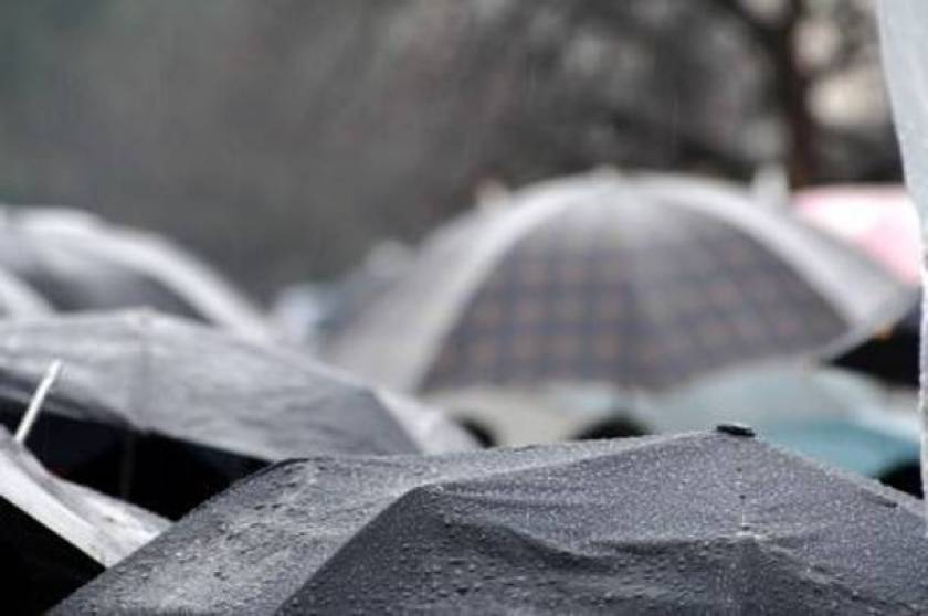 «Αγριεύει» ο καιρός: Βροχές σε όλη τη χώρα