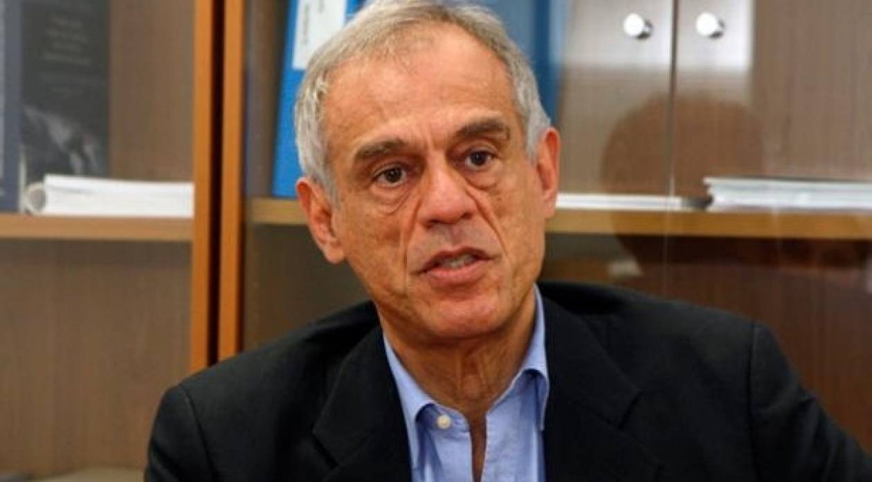 «Να παραιτηθεί ο υπουργός Οικονομικών της Κύπρου»