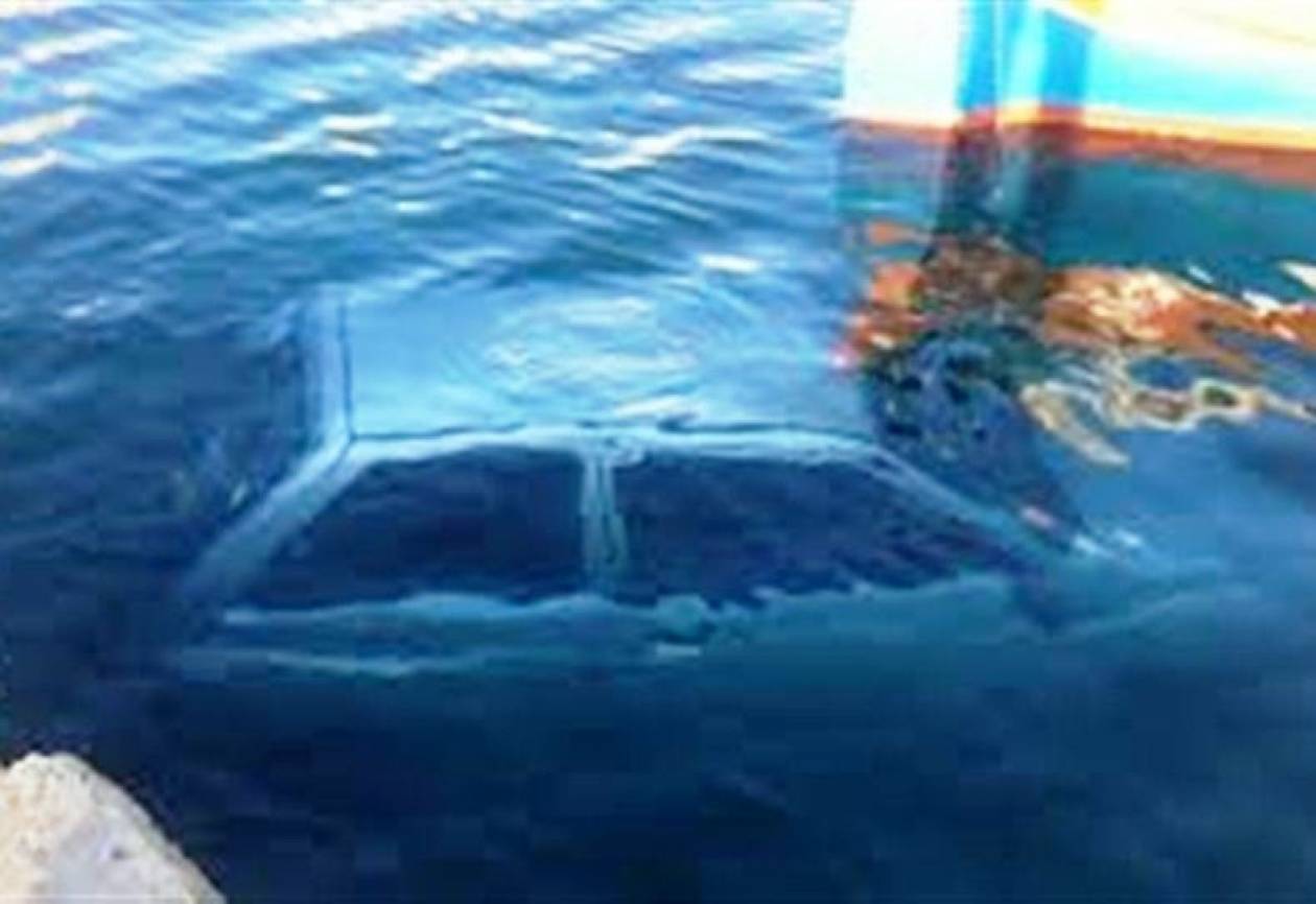 Κρήτη:  Όχημα με τέσσερα άτομα βούτηξε στη θάλασσα