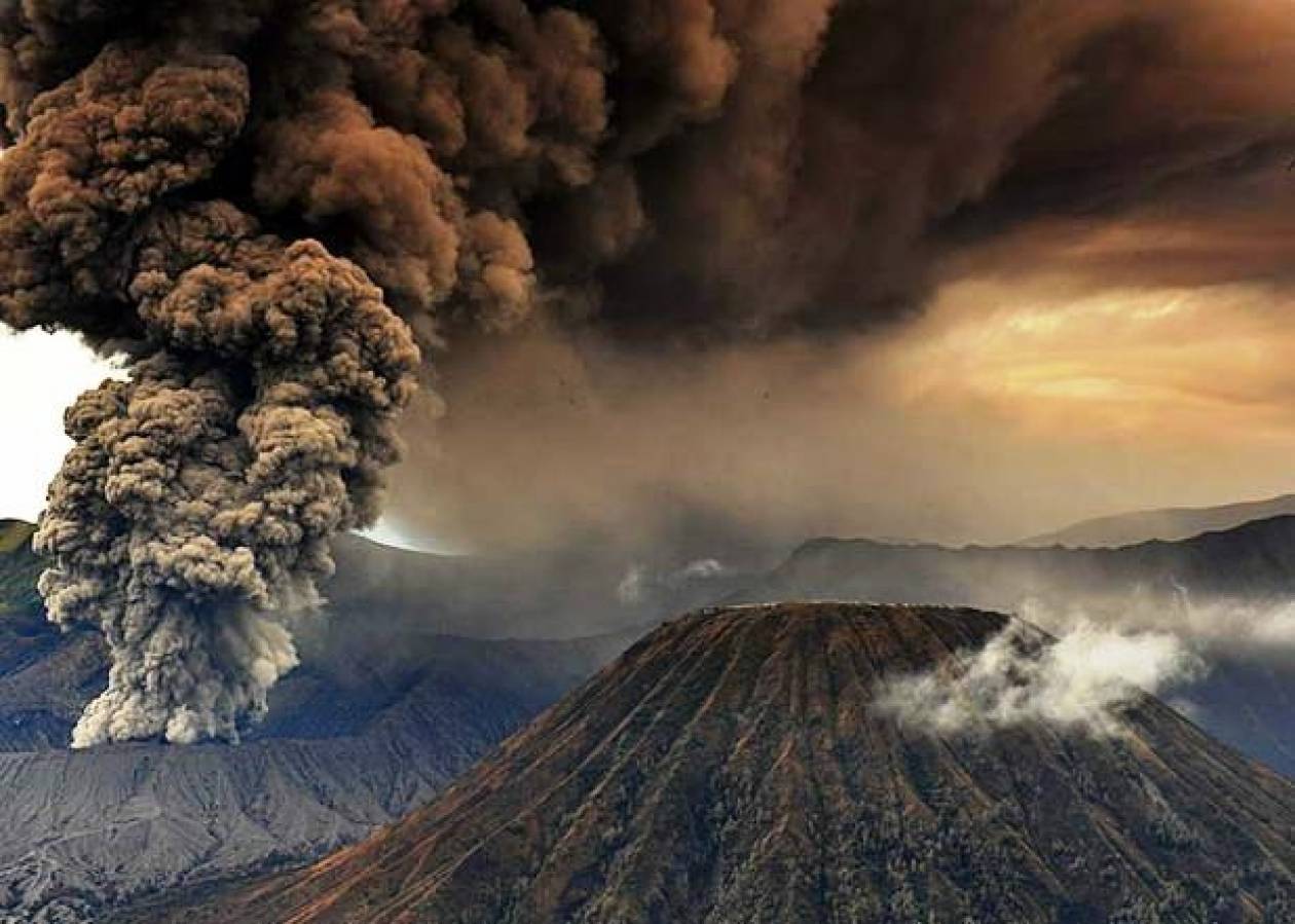 «Ξύπνησε» επικίνδυνο ηφαίστειο στην Ινδονησία