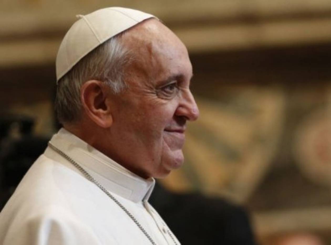 Διαδηλωτές ζητούν από το νέο πάπα την αλήθεια για τη χούντα