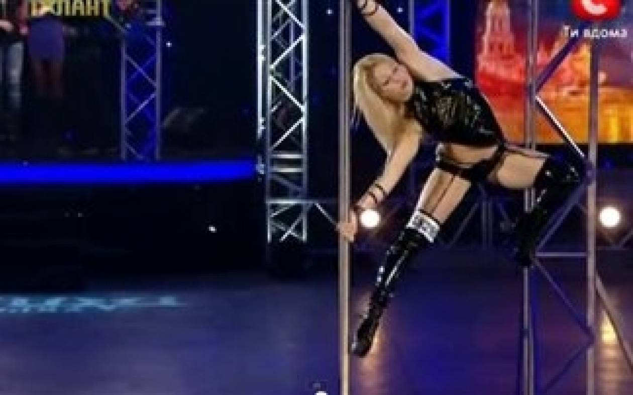 Βίντεο: Η ξανθιά pole dancer με τις 3 εκατ. επισκέψεις στο YouTube