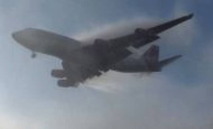 Βίντεο: Αεροπλάνο εμφανίστηκε από το πουθενά!
