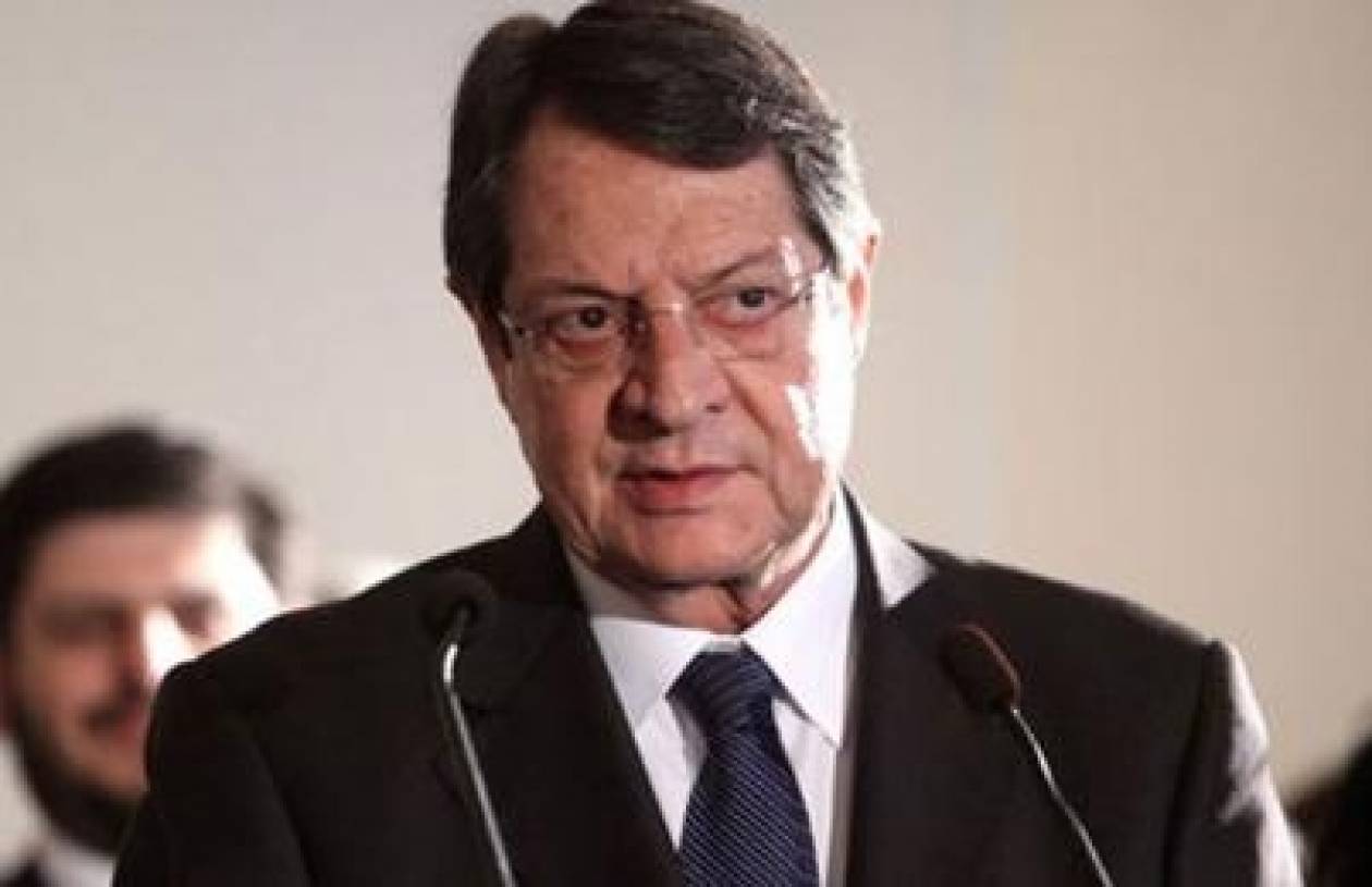 Συντονισμό με τον Διοικητή της ΚΤ Κύπρου επιθυμεί ο Αναστασιάδης