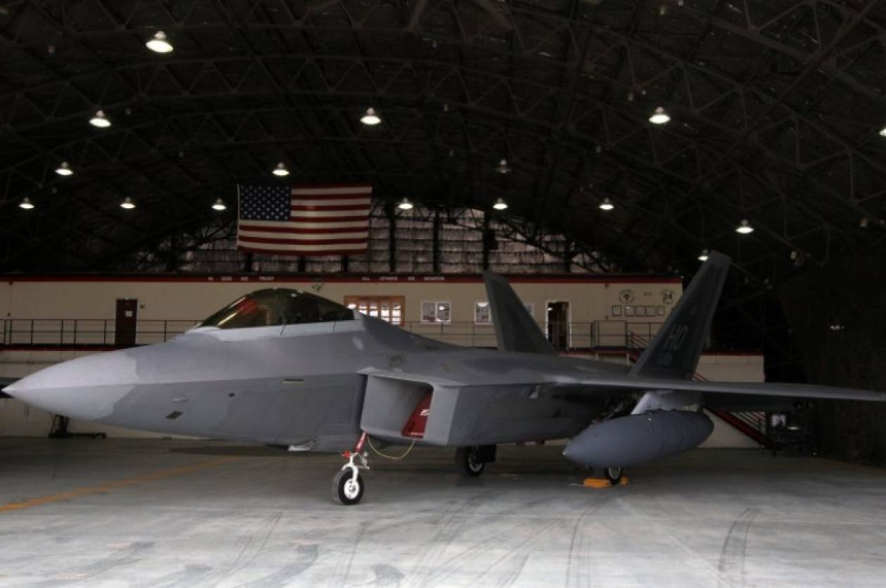 Από την Ιαπωνία απογειώνονται τα αμερικανικά καταδιωκτικά F-22