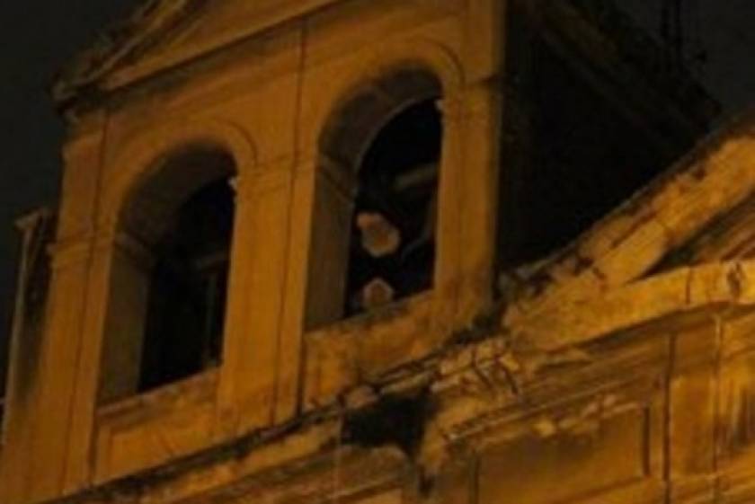 Βίντεο: Φάντασμα καλόγριας αναστάτωσε τους πιστούς εκκλησίας
