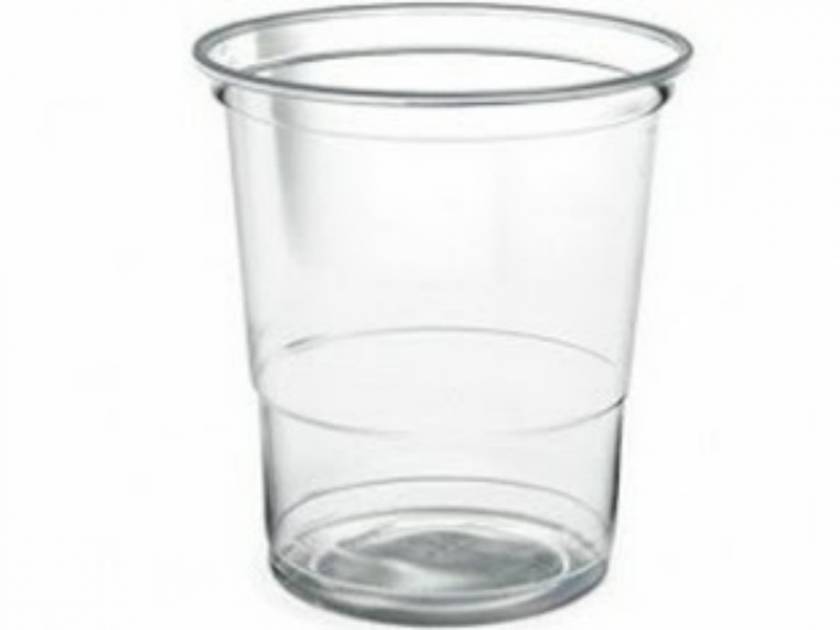 Ξέρετε τι σημαίνουν οι γραμμές σε ένα πλαστικό ποτήρι μιας χρήσης;
