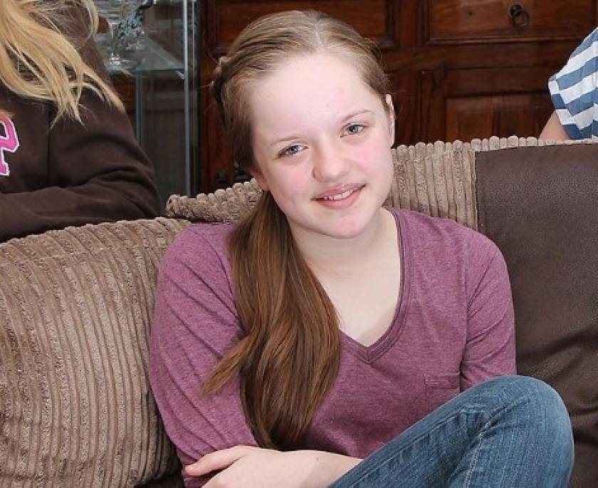 Απίστευτο: 13χρονη έχει λόξυγκα εδώ και δέκα εβδομάδες (βίντεο)!
