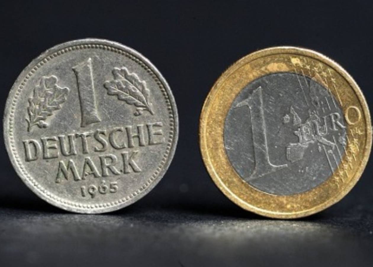 Η πλειοψηφία των Γερμανών θέλει ευρώ
