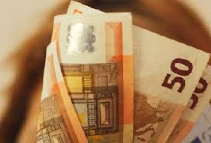 Πάτρα: Έπαθε ΣΟΚ όταν πήγε να πάρει 25.000 ευρώ που είχε κρύψει!