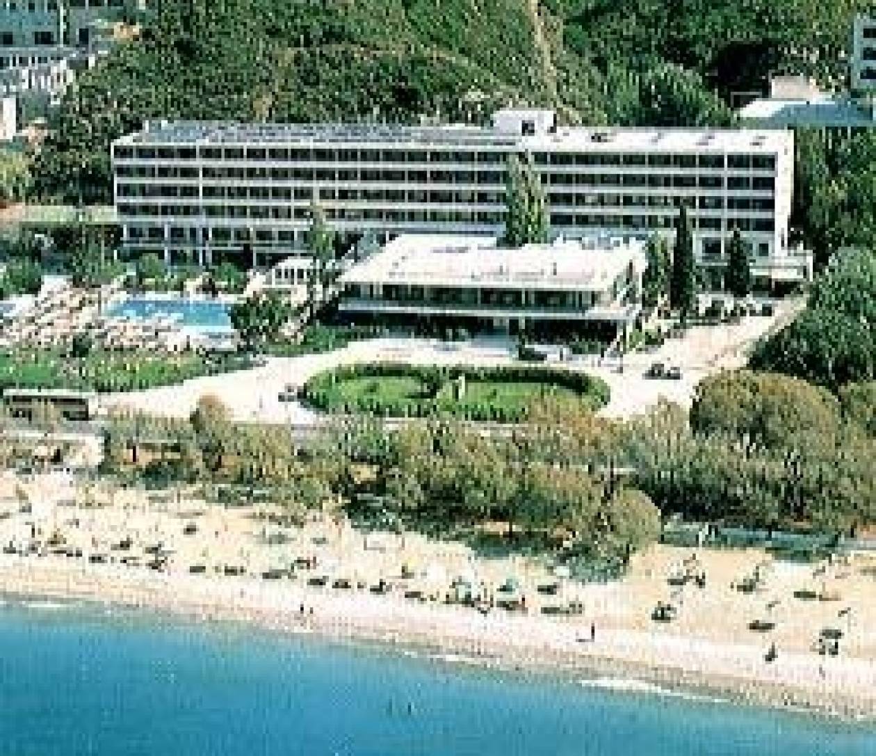Ρόδος: Ομογενής αγόρασε το 50% του  ξενοδοχείου «Ωκεανίς»
