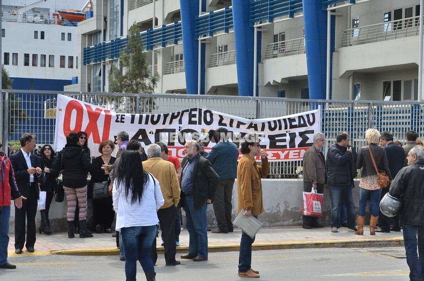 Διαμαρτυρία ναυτικών έξω από το υπουργείο Ναυτιλίας (pics-vid)