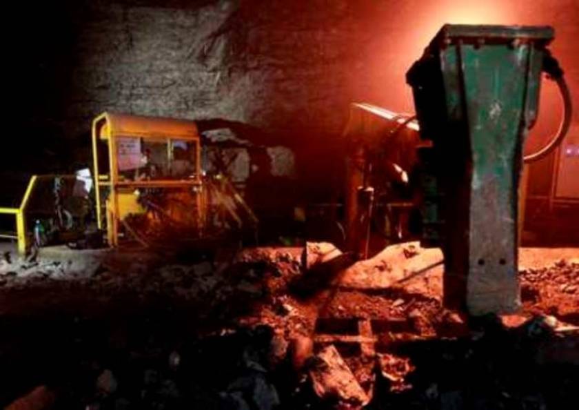 Νεκροί 16 εργάτες από κατάρρευση ορυχείου