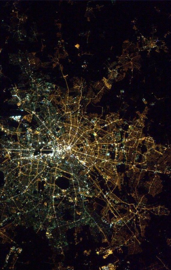 Το Βερολίνο είναι ακόμη χωρισμένο- Δείτε την απίστευτη αεροφωτογραφία