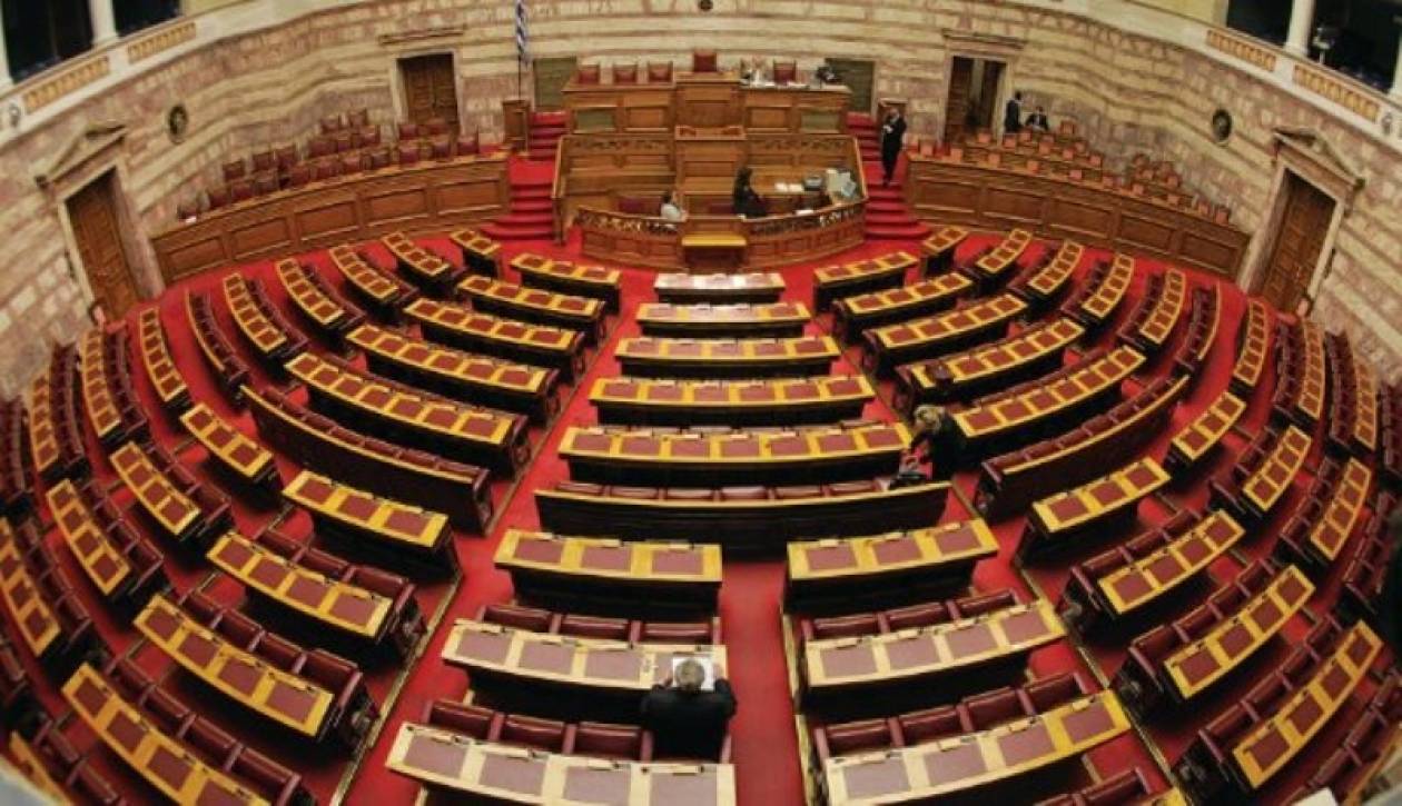 Ονομαστική ψηφοφορία για το πολυνομοσχέδιο ζητά το ΚΚΕ