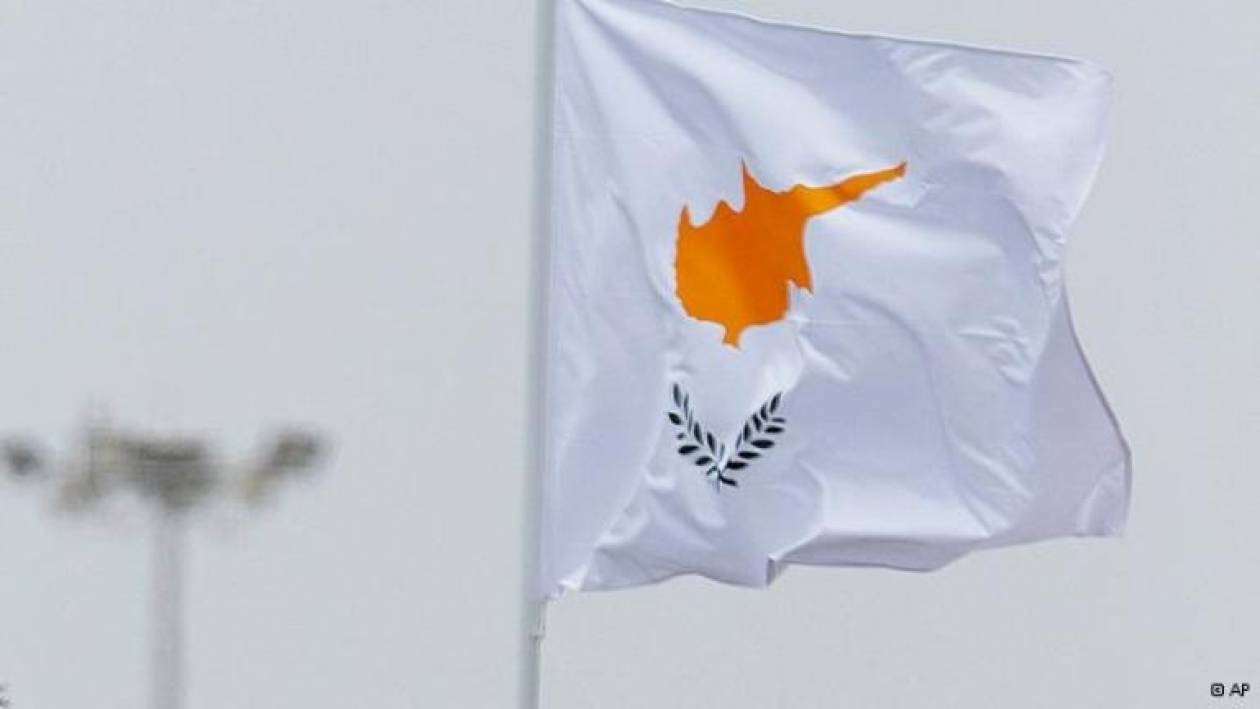 'Ερευνα ΚΟΕ: Και το 2014 η κυπριακή οικονομία θα είναι σε βαθιά ύφεση