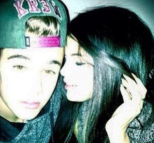 Και ναι είναι επίσημο: Justin και Selena και πάλι μαζί!