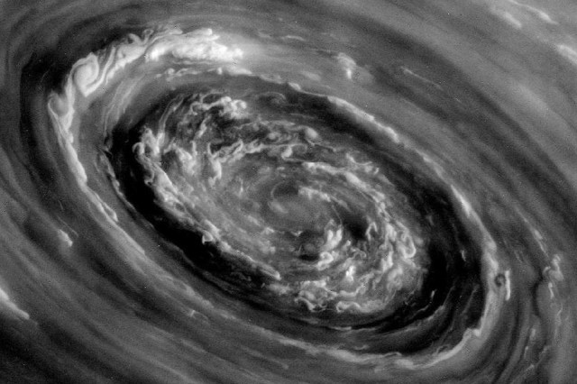 Εντυπωσιακές φωτογραφίες της NASA από την καταιγίδα στον Κρόνο