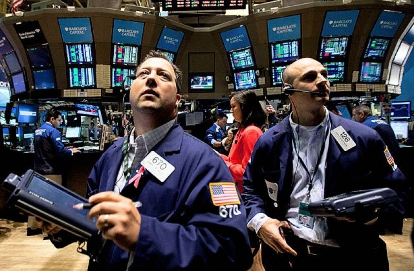 Ανόδο στη Wall Street με νέο ρεκόρ στον S&P 500