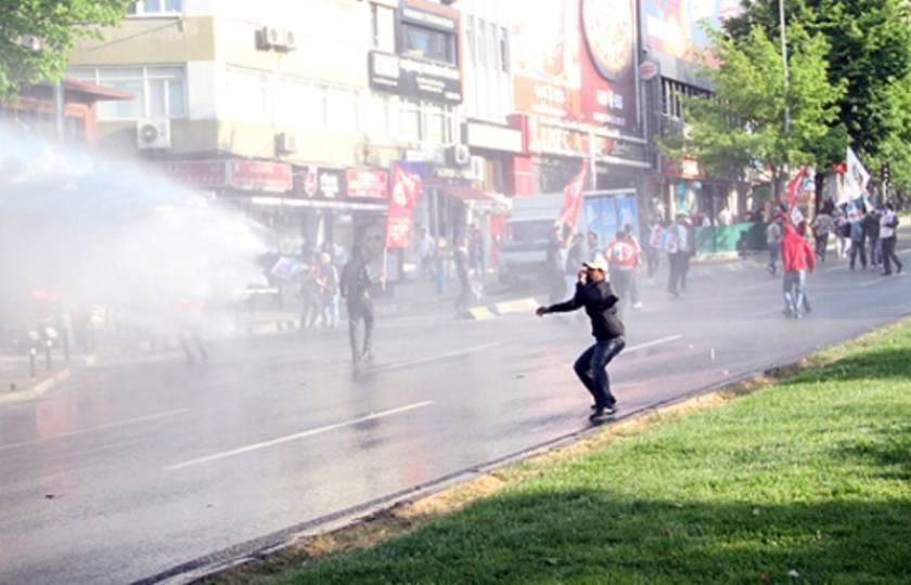 Τουρκία: Επίθεση της αστυνομίας στις διαδηλώσεις της Πρωτομαγιάς