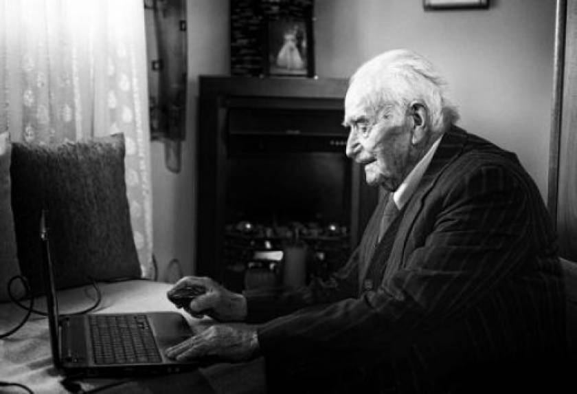 Αχαΐα: Πέθανε στα 105 του ο «παππούς» του Facebook