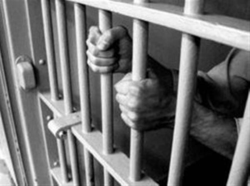Διάψευση υπουργείου Δικαιοσύνης ότι στρατόπεδα γίνονται φυλακές