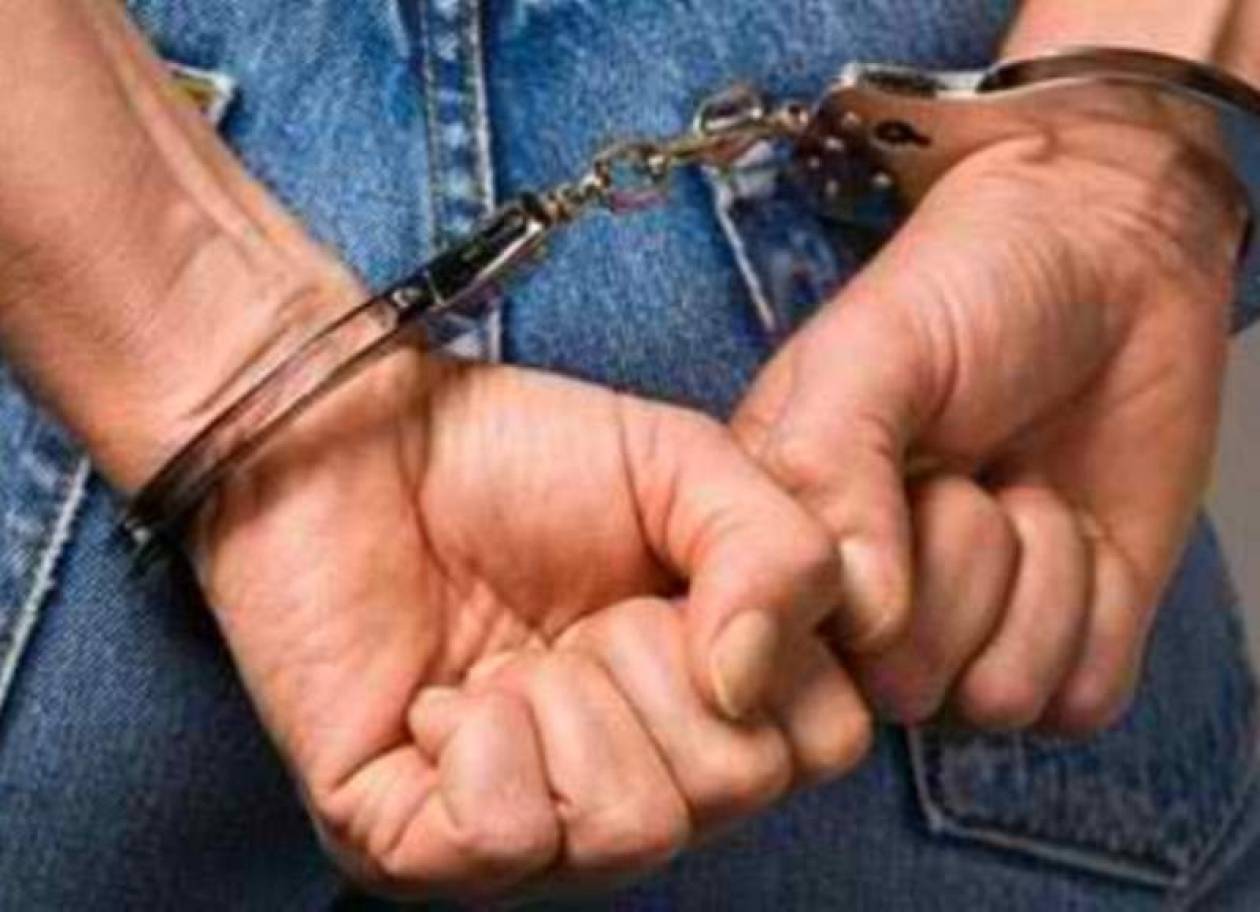 Συλλήψεις για ναρκωτικά σε Ρόδο και Μύκονο