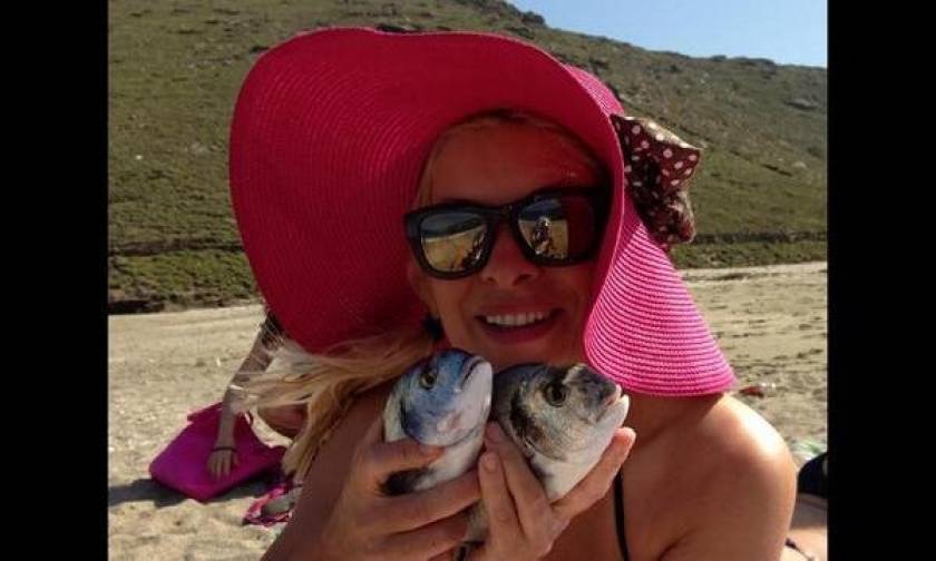 Ελένη Μενεγάκη: «Ψάρια Πουλάω και δεν με νοιάζει…» (photo)