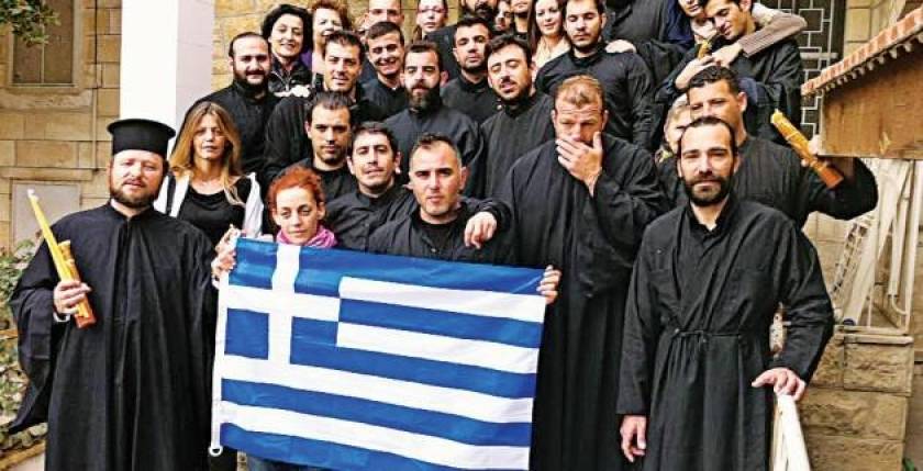 50 Έλληνες στηρίζουν τους Αγιοταφίτες πατέρες στο Άγιον Όρος