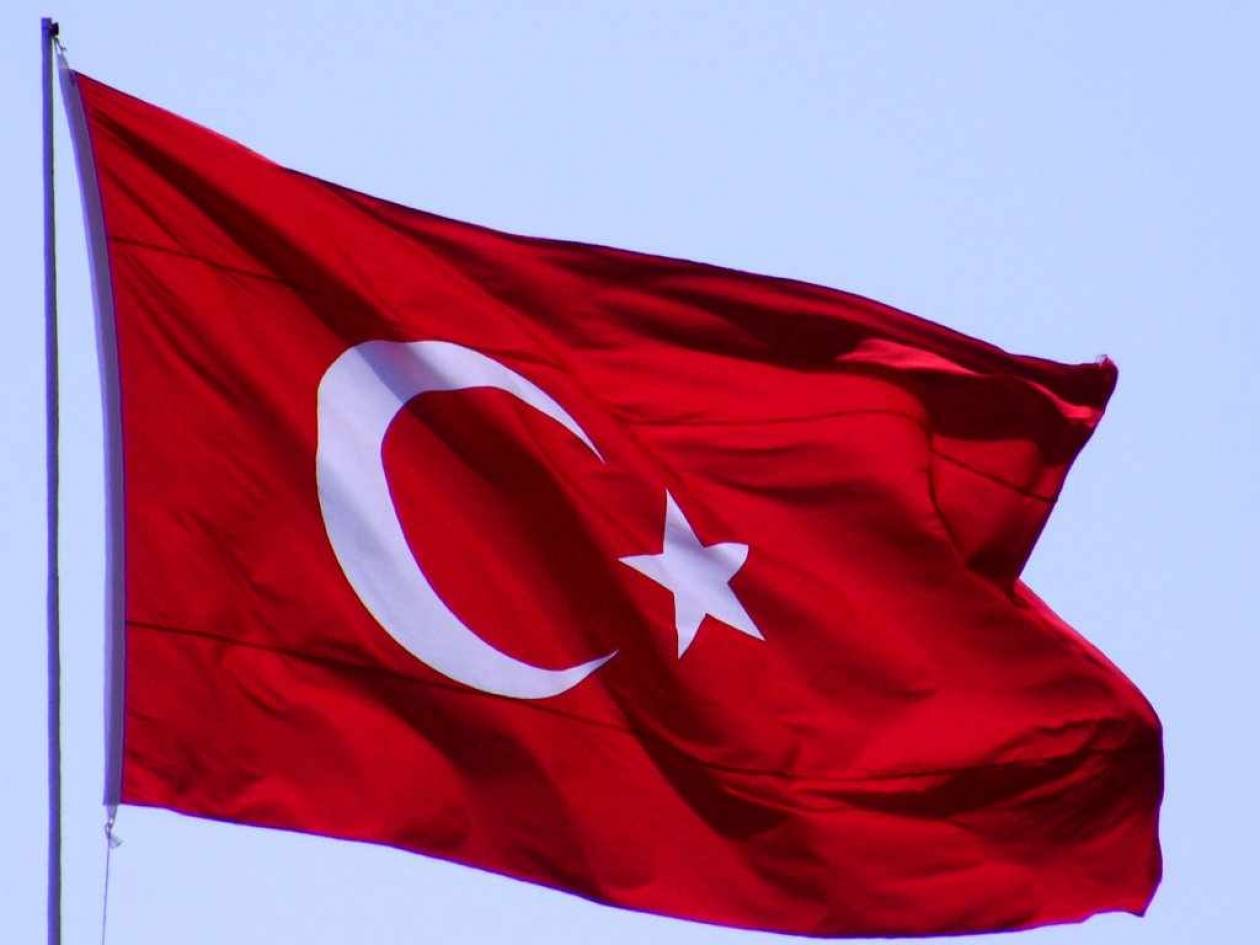 Θέλουν να γεμίσουν την Ελλάδα με τουρκικές σημαίες