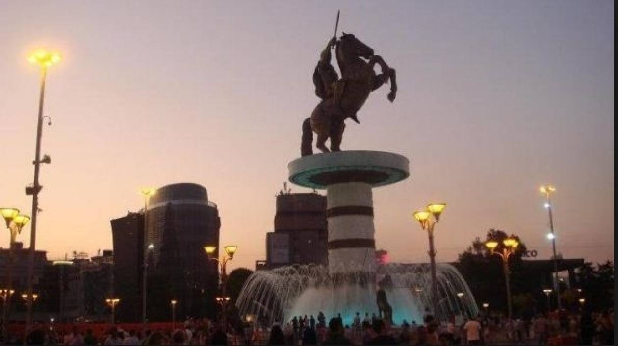 Σκόπια: Ο νεοεκλεγείς δήμαρχος αμφισβητεί τα μνημεία της πλατείας