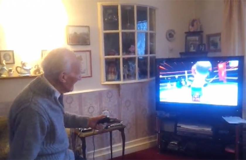 Βίντεο: Ο απίθανος 95χρονος που... σκίζει στα βιντεοπαιχνίδια!
