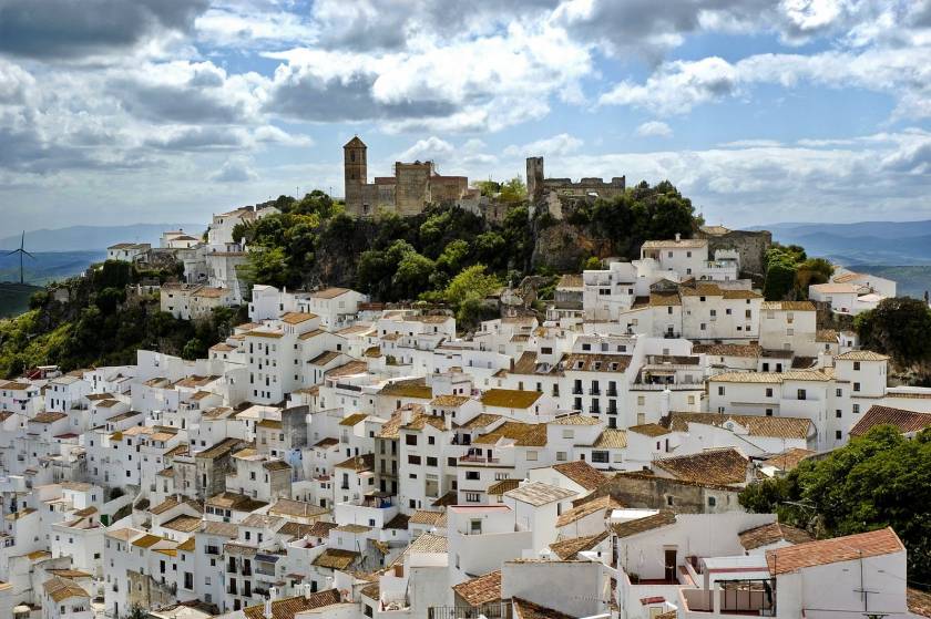Το ισπανικό χωριό που μηδένισε την ανεργία - Πώς τα κατάφεραν;